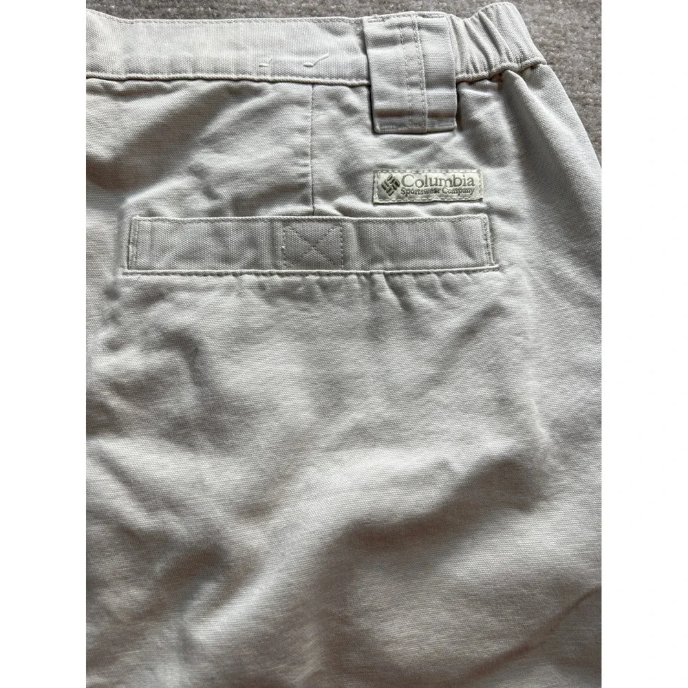 Columbia Mens Fossil Beige Cotton Canvas Cargo Shorts 38 XM4244-022 7 Inseam